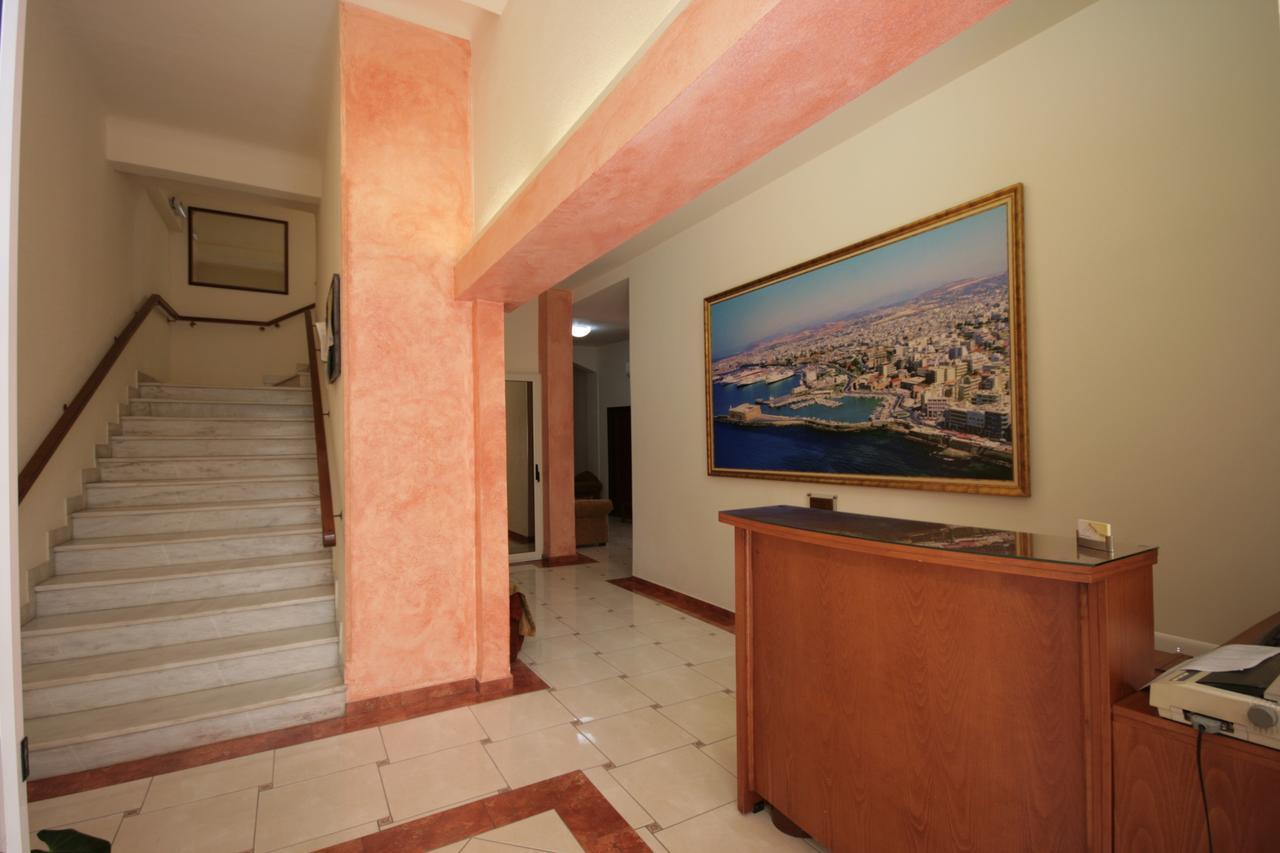 Lena Hotel Heraklion  ภายนอก รูปภาพ
